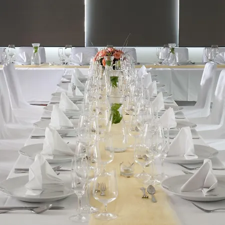 Clarion Congress Hotel